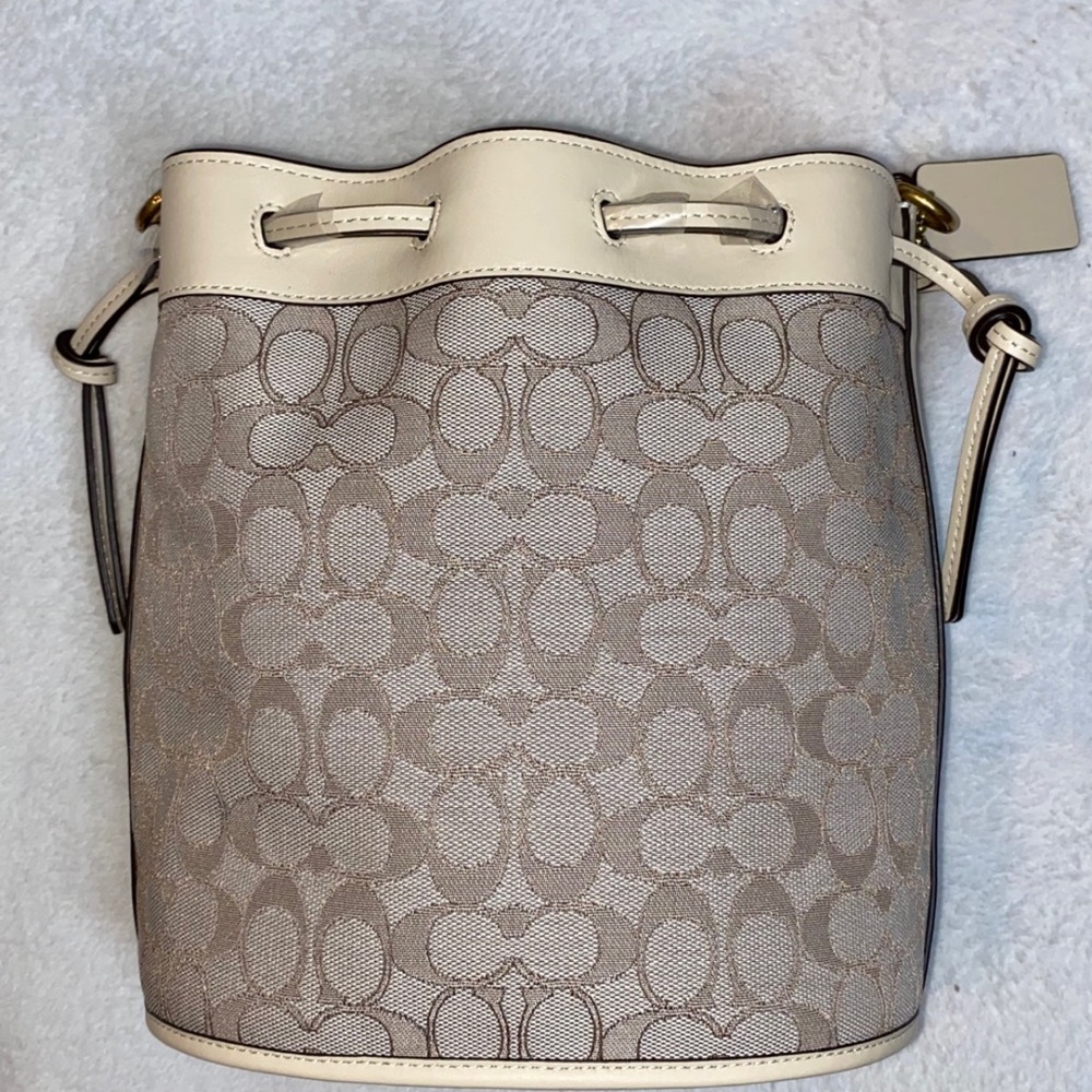 Authentic Coach Bucket Bag - Picture 2 of 5